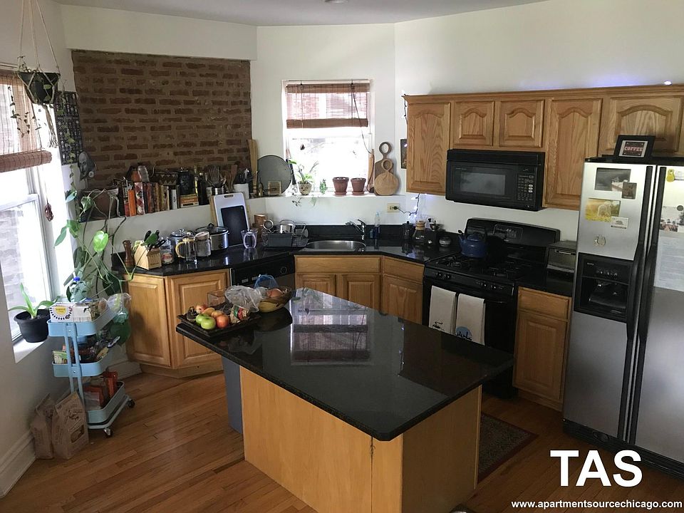 1st image of 1010 N Kedzie Ave APT 2