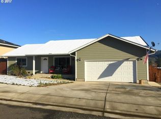 361 Sunnyside Dr, Winston, OR 97496