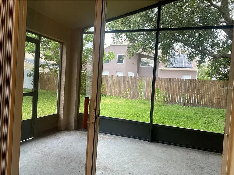 10007 Doriath Cir — Photo 12