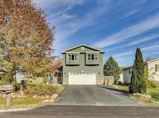 1034 101st St, Pleasant Prairie, WI 53158