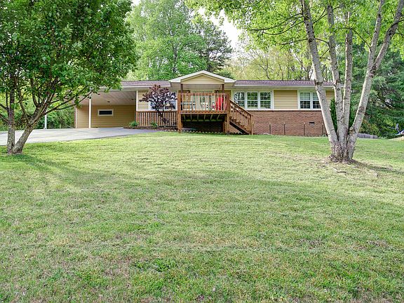 3rd image of 1503 Rocky Ln
