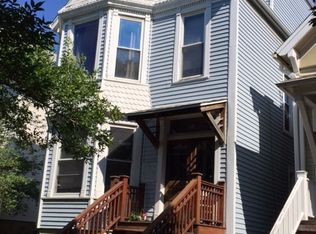 1114 W Barry Ave #1, Chicago, IL 60657