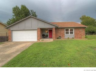 1529 Terrill Cir, Sapulpa, OK 74066
