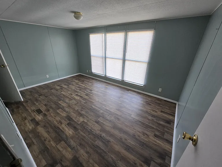 Oak Creek Estates MHC — Photo 18