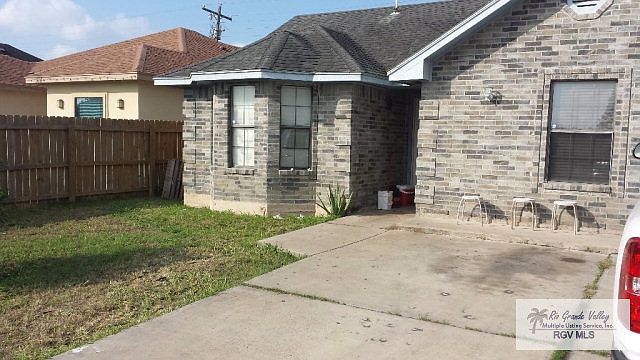 2nd image of 304 Pera Ave