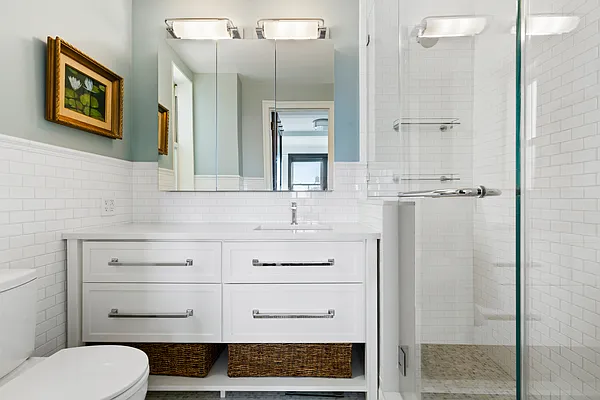 Sold by Compass | media 7