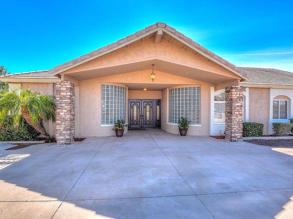 2nd image of 6987 W Calle Lejos