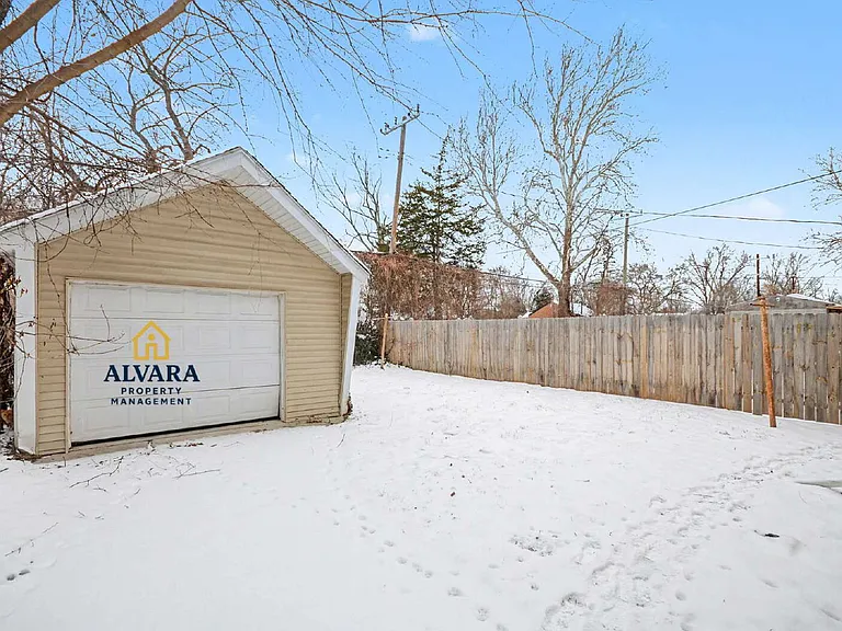 17145 Evergreen Rd — Photo 12