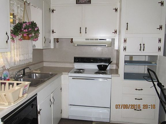 2nd image of 326 Bridges Dr