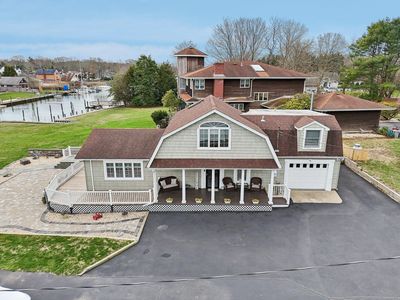 16 Red Bridge Road, Center Moriches, NY, 11934