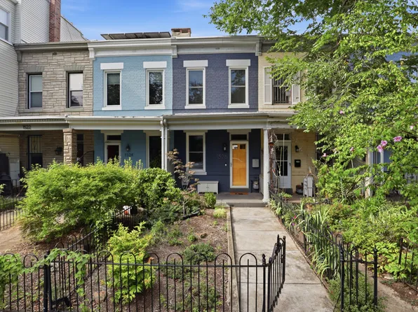 1526 D St SE #1, Washington, DC 20003