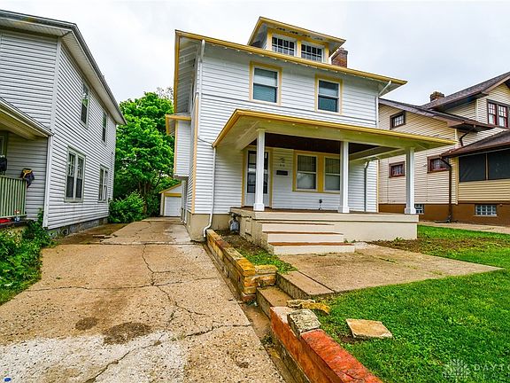 2nd image of 210 E Hillcrest Ave