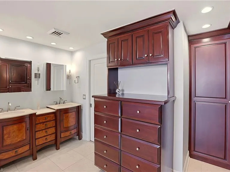 4001 Gulf Shore Blvd N #Penthouse 8 — Photo 15