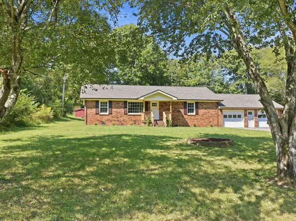 180 Maple St, Gordonsville, TN 38563