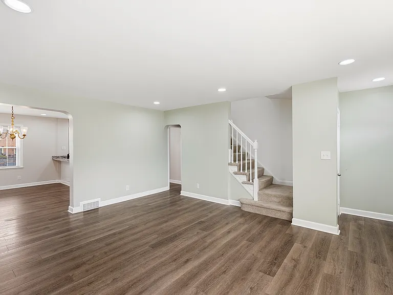 Living Room (alt view)