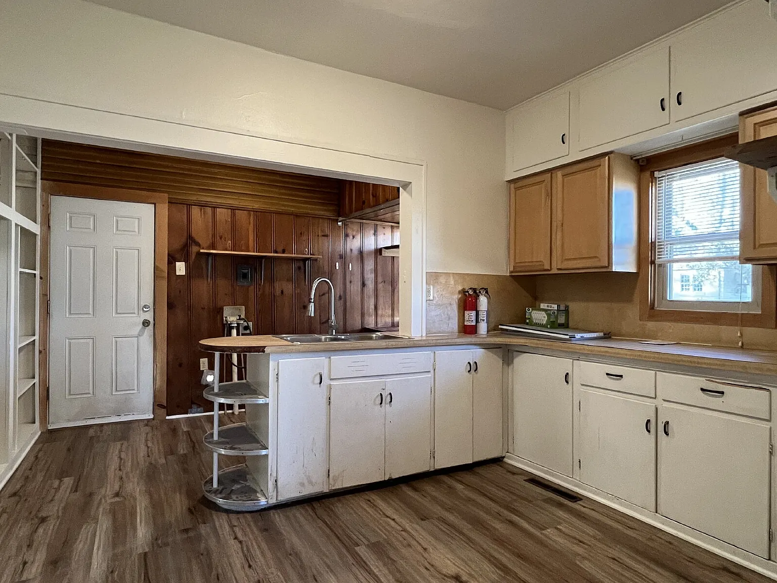 2 bed, 1.0 bath, 1245 sqft, $1,000 — Photo 4