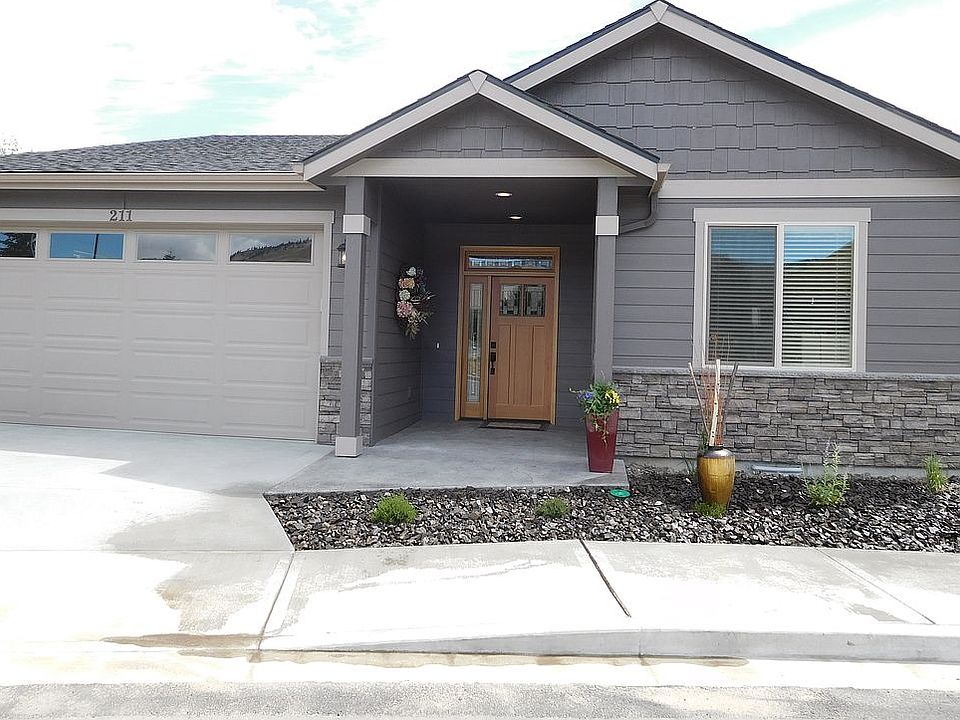 1st image of 211 Pershing Cir