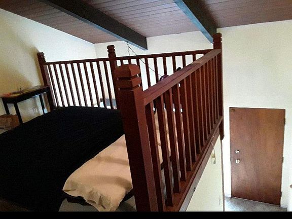5th image of 3246 NE 85th St APT 3-1B