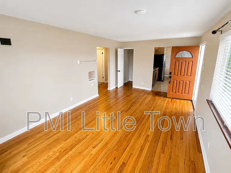 3622 Hudson St — Photo 7