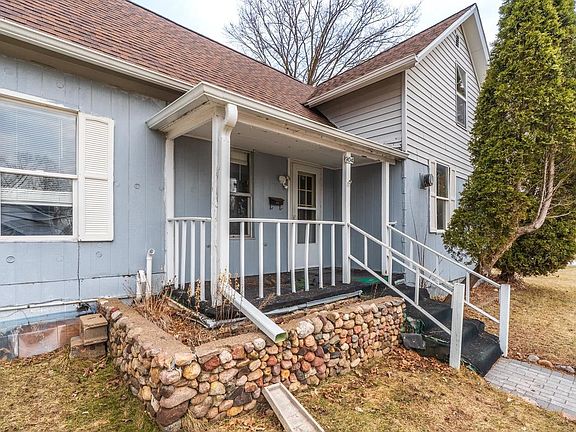 2nd image of 904 GRAND AVENUE
