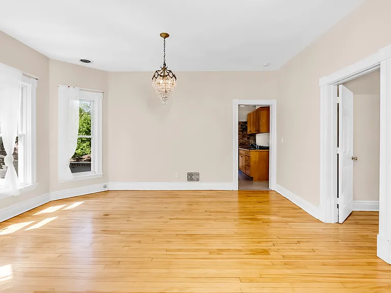 4302 Colfax Ave S — Photo 3