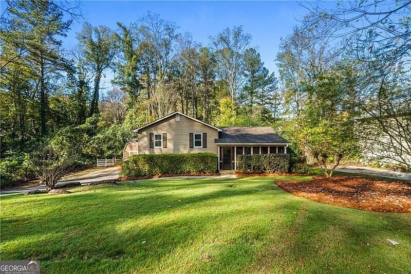 1st image of 3000 Woodland Dr NW