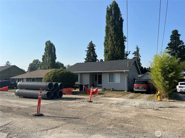 603 Kansas Street SW #1 & 2, Orting, WA 98360