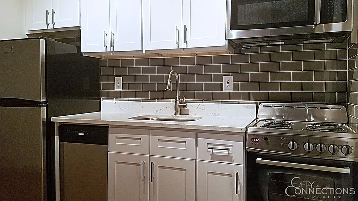 Rented by City Connections Realty | media 7