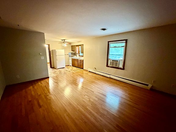 4th image of 801 N McLean St APT 5