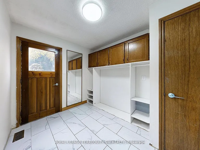 327A Beechgrove Dr — Photo 12