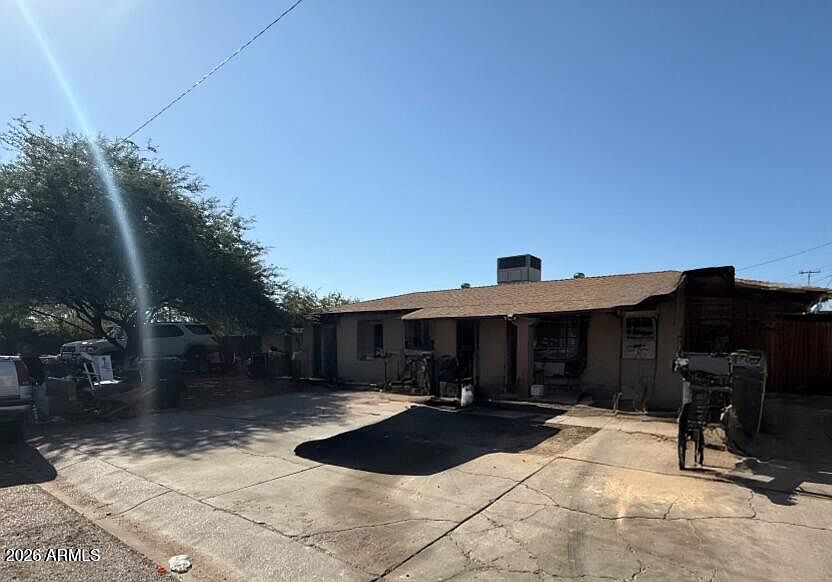 1st image of 2836 W PORTLAND Street