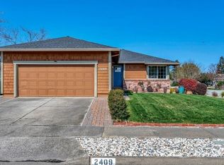 2409 Red Oak Ct, Santa Rosa, CA 95403