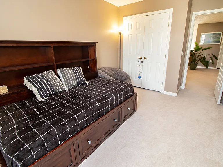 4977 Lake View Dr — Photo 18