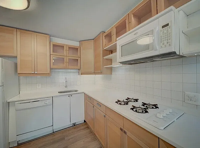 2 bed, 2.0 bath, 1063 sqft, $1,649 — Photo 3