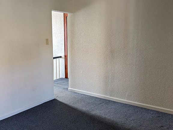 2nd image of 19 N Maple Ave APT 2