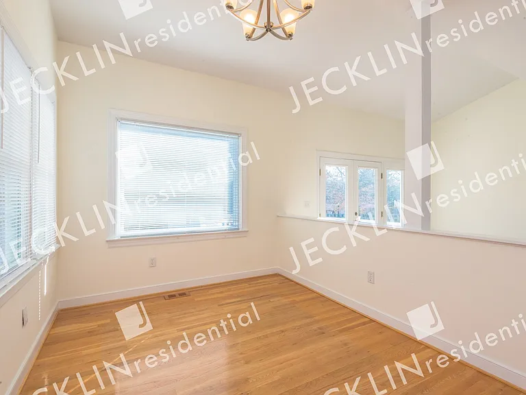 10653 Anna Marie Dr — Photo 13