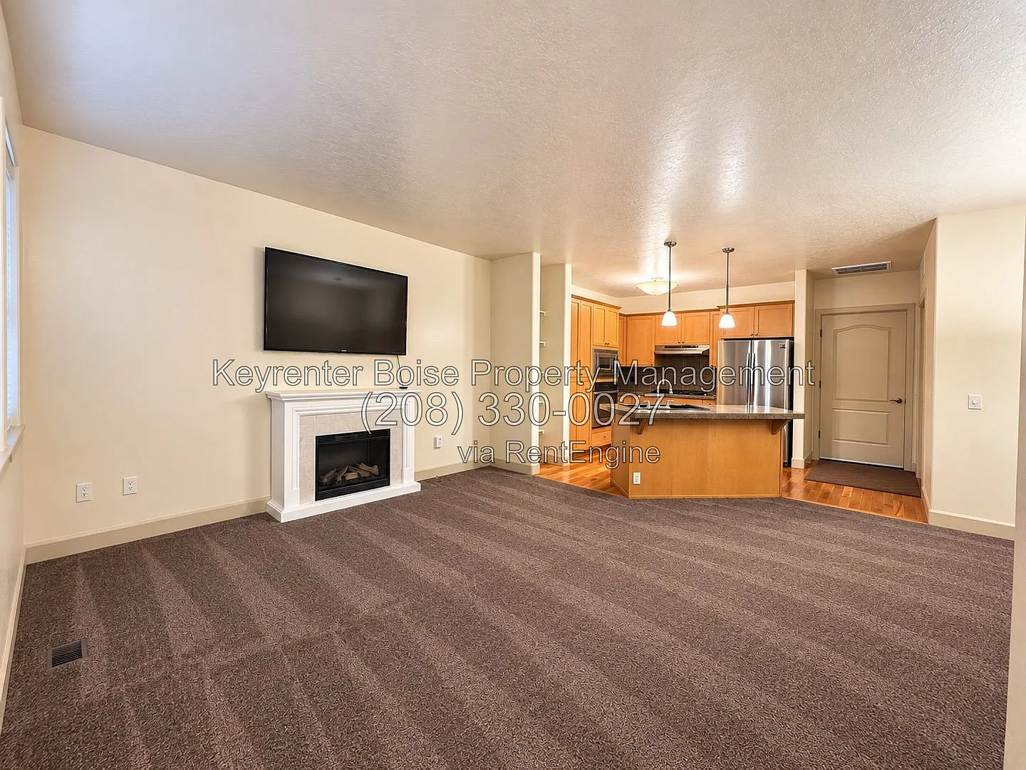 2 bed, 1.5 bath, 1084 sqft, $2,000 — Photo 2