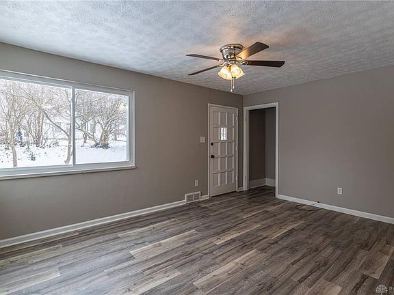 5th image of 1468 Pershing Blvd