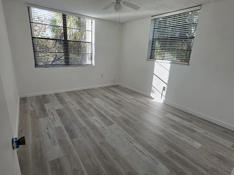 10855 SW 112th Ave #309 — Photo 5