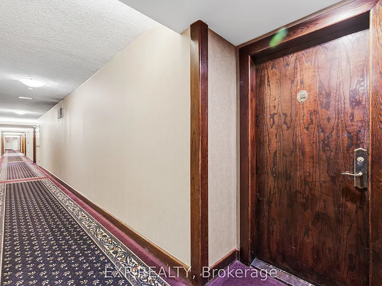 22 Hanover Rd #1710 — Photo 10