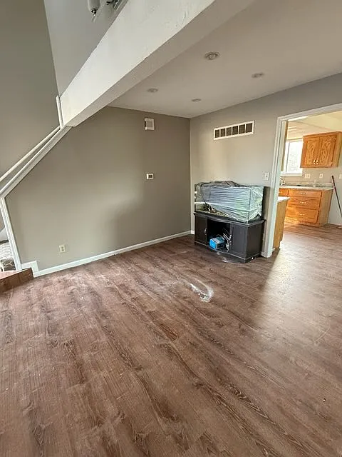 13407 W 109th Ter — Photo 3