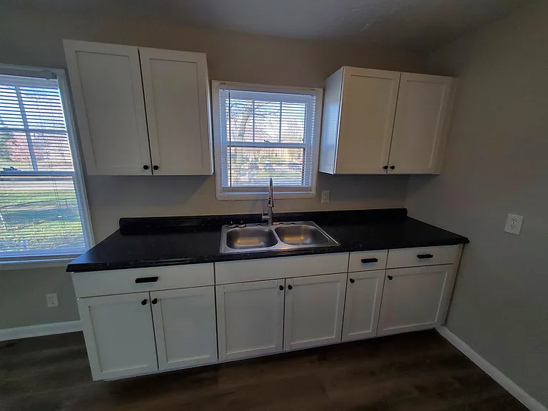 BETTER VIEW OF CABINET SPACE