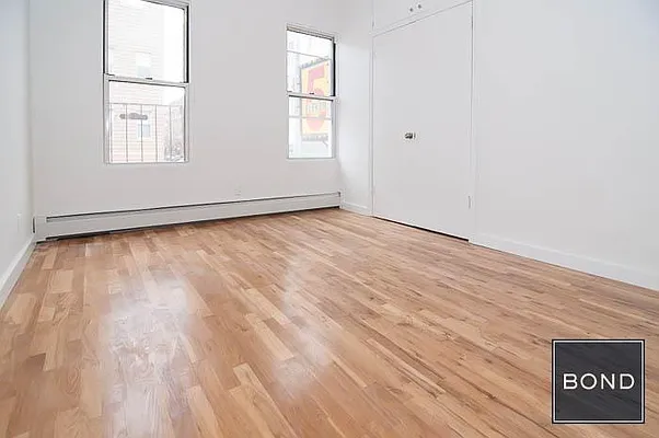 Rented by Bond New York | media 18