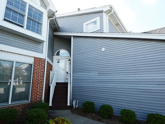 2nd image of 707 Daybreak Ln #707