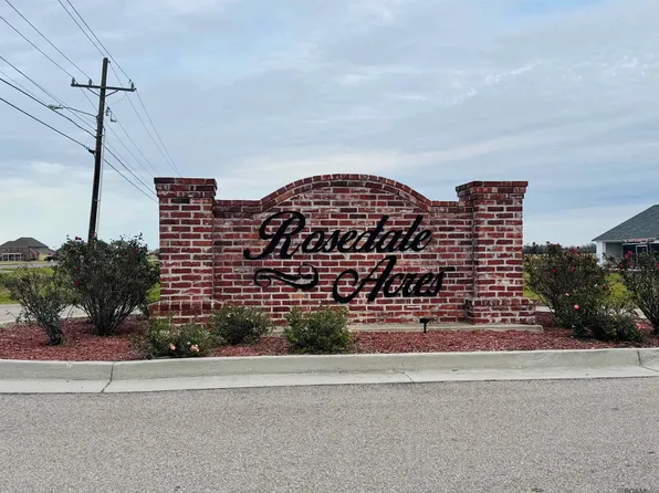 402 Harvest Ln, Port Allen, LA 70767