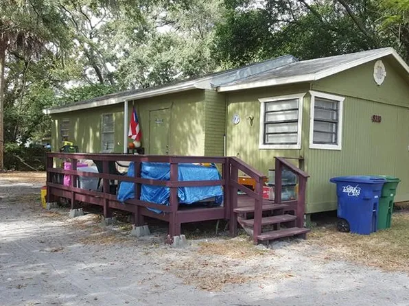 8310 N Hillsborough Ln, Tampa, FL 33604