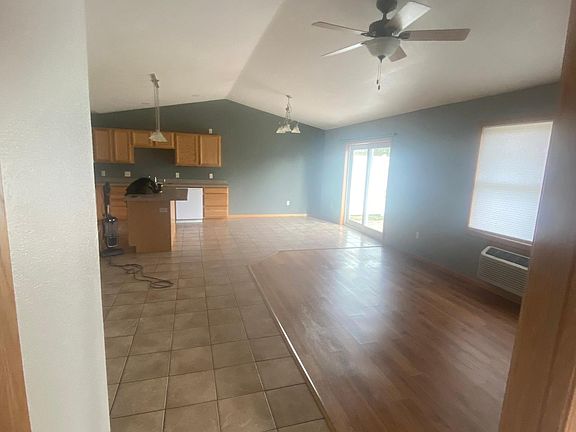 2nd image of 11462 Emmons St