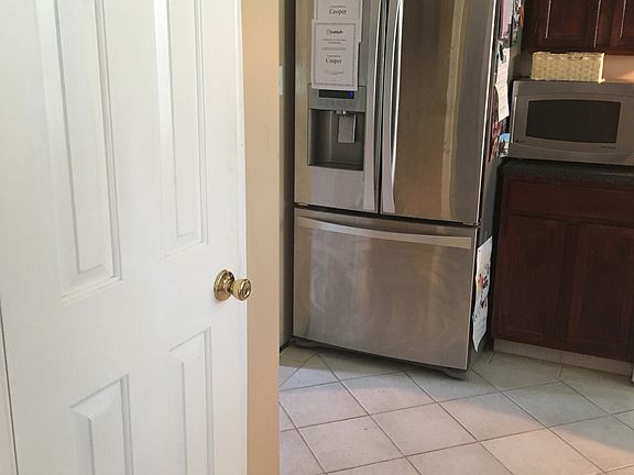 3rd image of 212 Dalebrook Dr