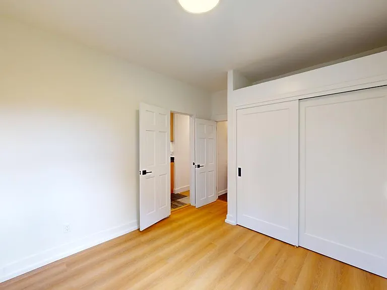 254 Roosevelt Way #4 — Photo 16