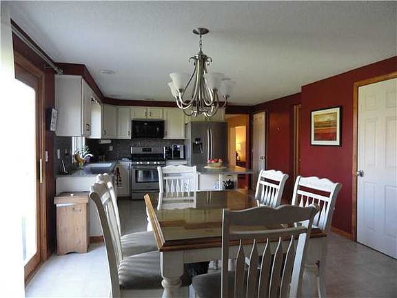 5th image of 22 Breezewood Dr
